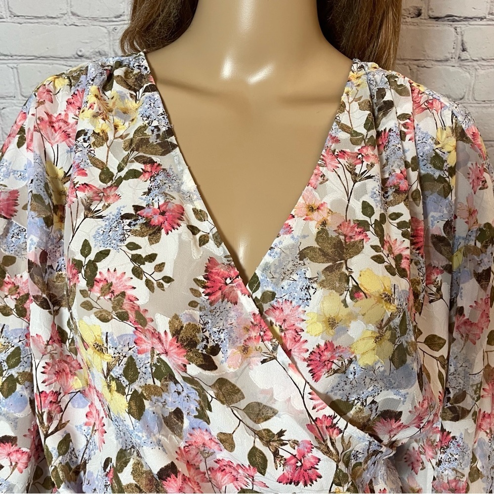 New Lane Bryant Classic Crop Sheer Full-Wrap Floral Long Sleeve Top Size 20 - Picture 9 of 10